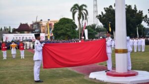 Pj Bupati Apresiasi Paskibraka OKI Sukses Naik dan Turunkan Merah Putih