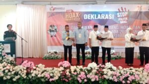 Bawaslu Prabumulih Gelar Deklarasi, Tiga Cakada Suarakan 8 Komitmen Bersama