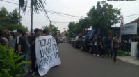 Koalisi Rakyat Bersatu Datangi Kantor Bawaslu Kota Malang