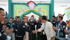 Tiba di Palangkaraya, Rombongan Kafilah KORPRI Sulbar Disambut dengan Adat Kalteng