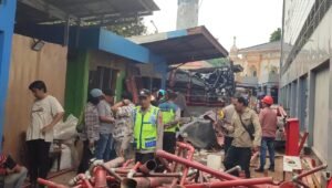 Gudang Penyimpanan PLN UID S2JB Terbakar 3 Mobil Damkar Dikerahkan