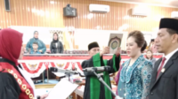 Saukani dan Dr. Wulan Purnamasari Resmi Dilantik Sebagai Wakil Ketua DPRD Empat Lawang 2024-2029