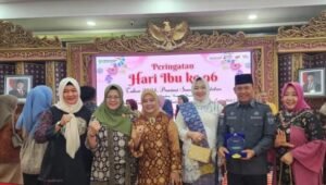 Pj Bupati Empat Lawang Hadiri Peringatan Hari Ibu Ke-96 di Sumsel