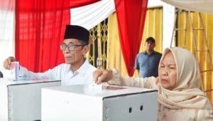Wakil Bupati Batanghari H. Bakhtiar Berikan Suara di Pemilukada 2024