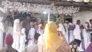Perdana, 17 Santri dan Santriwati TPQ AL Makara Fakfak Khatam Al-Qur’an