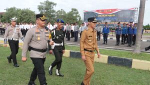 Apel Pasukan Ops Lilin Nataru, Pj Wali Kota Prabumulih Bacakan Amanat Kapolri