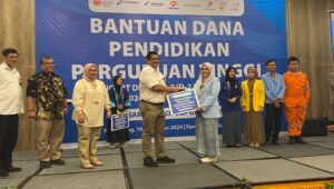 Medco E&P Kembali Serahkan Beasiswa Bagi 375 Mahasiswa dan Guru Honorer