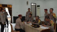 Kapolres Lubuklinggau Lakukan Pemeriksaan Senpi Dinas ke Personel 