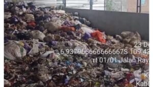 Hanya Berjarak 4 Meter dari Pemukiman, Tempat Sampah Pasar Desa Gondang Diduga Tak Perhatikan Kesehatan Warga