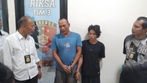 Kepergok Curi Kabel Lampu Taman, Dua Sekawan Diamankan