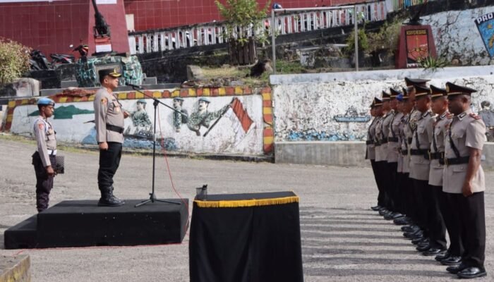 Kapolres Fakfak Pimpin Upacara Pelantikan Perwira Menengah dan Perwira Pertama