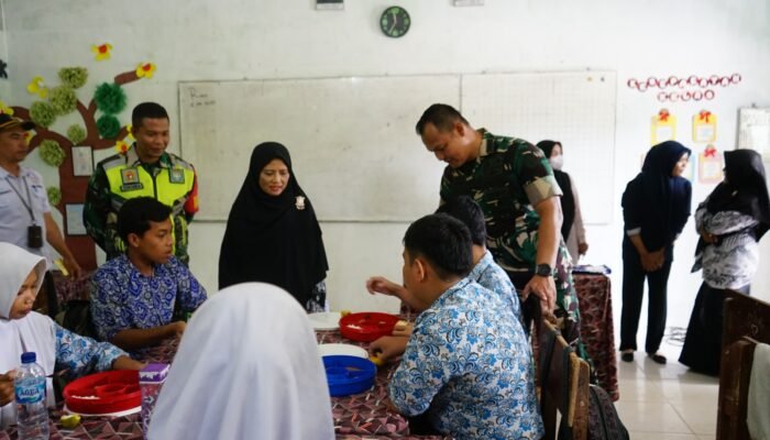 Dandim 0117/Aceh Tamiang Dampingi Penyaluran Makan Bergizi Gratis