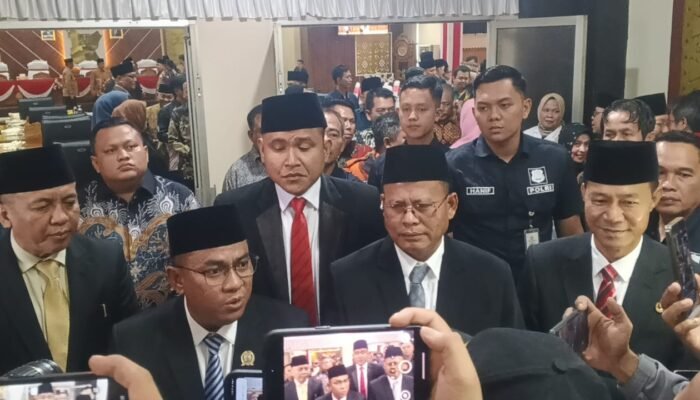 Paripurna DPRD Prabumulih Umumkan dan Tetapkan H. Arlan dan Franky Nasril Sebagai Wali Kota dan Wawako Terpilih