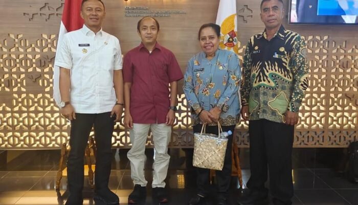 Datangi Kemenpan RB, Bupati Fakfak Serius Perjuangkan Nasib Honor Daerah