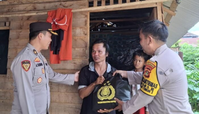 Jumat Berkah, Biro SDM Polda Sumsel Bagi Sembako