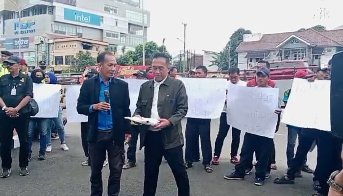 Polda Sumsel Didesak Untuk Selidiki Kepsek SMK N 3 OKU