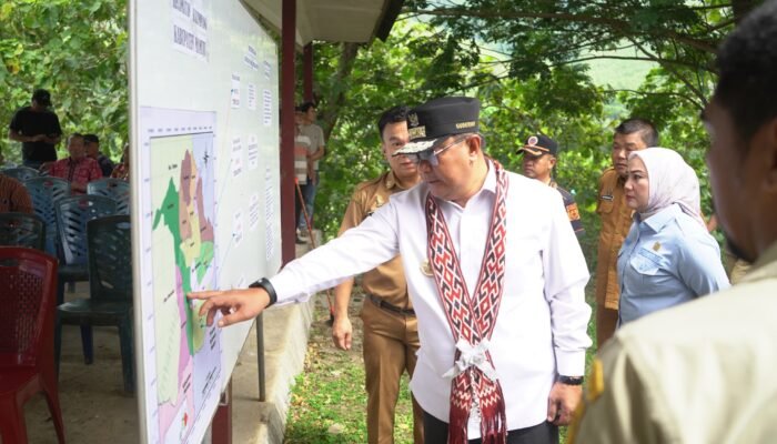 Temui Masyarakat Kalumpang, Pj Bahtiar Ajak Perbanyak Menanam dan Manfaatkan Kearifan Pangan Lokal