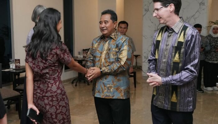 Australia Gelar Kursus Energi Terbarukan Australia Awards di Mamuju Sulbar