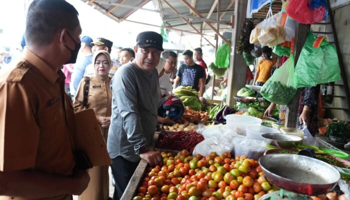 Pantau Harga Pangan di Majene, Pj Bahtiar Dorong GPM Menyasar Wilayah Kecamatan