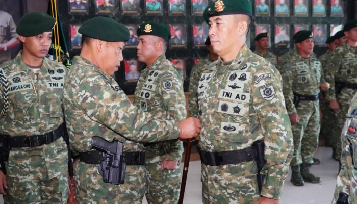 Panglima Divisi Infanteri 2 Kostrad Resmi Lantik Kepala Staf Divisi Infantri