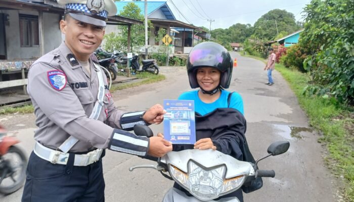 Satlantas Polres Kapuas Hulu Berikan Edukasi Kamseltibcarlantas
