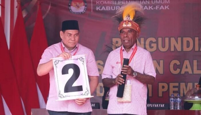 KPU Tetapkan Samaun Dahlan – Donatus Nimbitkendik Calon Terpilih Pilkada Fakfak
