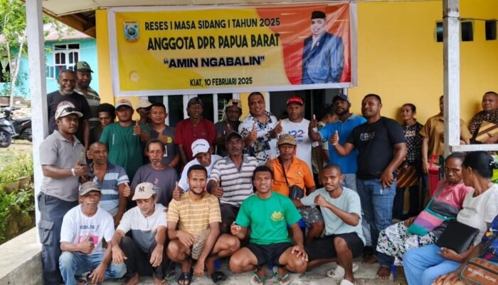 Reses di Fakfak, Amin Ngabalin Komitmen Kawal Aspirasi Masyarakat