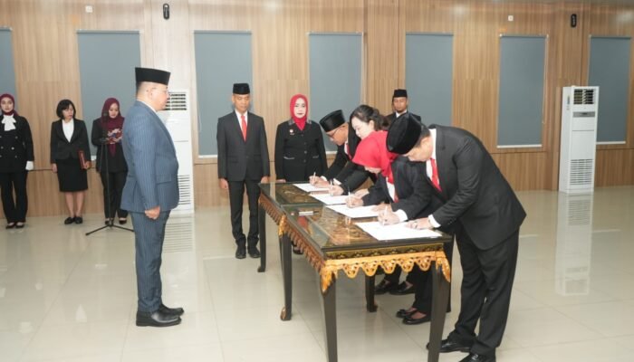 Pastikan Penegakan Hukum, Kakanwil Kemenkum Sumsel Lantik 4 Penyidik Pegawai Negeri Sipil