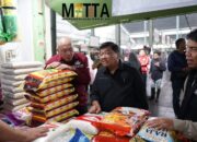 Pastikan Stabilitas Harga Sembako, Legislator DPR RI Andreas Keliling Pasar di Malang