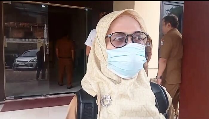 Wakil Kepsek SMPN 1 Palembang Diteror dan Disekap Guru Honor