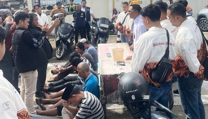 Kerap Dijadikan Tempat Transaksi dan Pesta Sabu, Petugas Kepung Kawasan Aiptu A Wahab 15 Ulu
