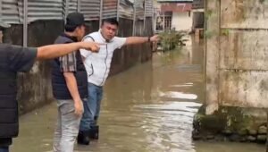 Pasca Hujan Deras, Sekda Susuri Titik Genangan Air di Kebun Bunga, Ternyata ini Penyebabnya!