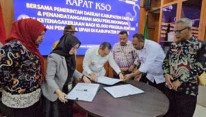 Pemda Fakfak Teken MoU Bersama BPJS Ketegakerjaaan Lindungi Pekerja Rentan