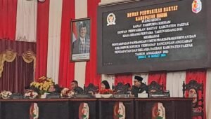DPRK Fakfak Gelar Rapat Paripurna, Fraksi Sampaikan Pandangan Umum Terhadap APBD 2025