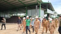 Gubernur Sulbar Kunjungi Pabrik Getah Pinus dan Pabrik Kelapa Binuang, Perkuat Hilirisasi Sektor Pertanian