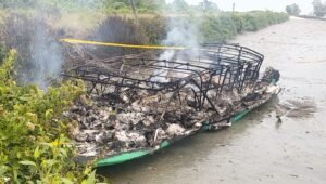 Satu Unit Speedboat di Pantai Cermin Diduga Sengaja Dibakar OTK
