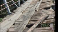 Wakil Ketua DPRD Kapuas Hulu Desak Pihak Terkait Untuk Segera Tangani Jembatan Kayu di Dusun Jajang