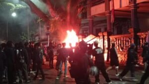 Sempat Mencekam, Aksi Massa Berhasil Diredam, Malang Kembali Kondusif