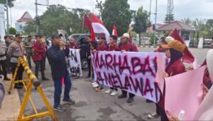 Aksi Mahasiswa Batam Kepulauan Riau Tuntut Penutupan Tempat Hiburan Malam Selama Ramadan