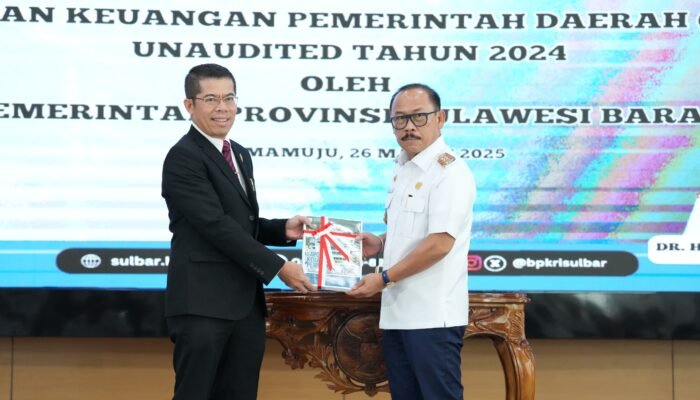 Tingkatkan Akuntabilitas, Gubernur Sulbar Duka Serahkan Laporan Keuangan ke BPK