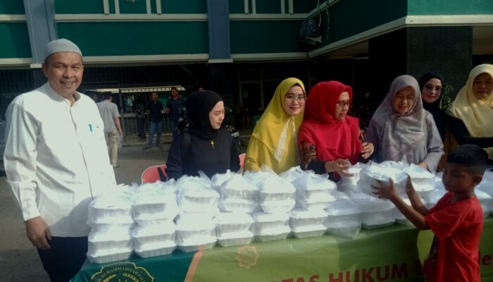 Inilah Cara Berbagi Takjil di Bulan Ramadhan FH UMP