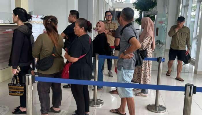 Arus Mudik di PLBN Nanga Badau Kapuas Hulu Terpantau Ramai Lancar dan Kondusif