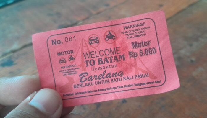 Pengunjung Jembatan Barelang di Minta Membayar Uang Parkiran Lewat Karcis, Bertuliskan Welcome To Batam