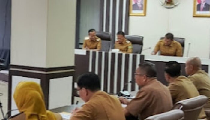 Gelar Rapat Perdana, Wako dan Wawako Prabumulih Soroti Masalah Kebersihan