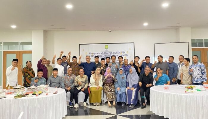 Wakil Ketua DPRD Sulbar, Suraidah Suhardi Hadiri Musda dan Halal Bihalal yang Digelar IAPIM Sulbar