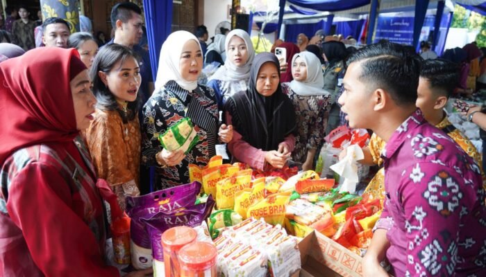 Feby Deru Buka Kriya Sriwijaya Ramadhan Sale dan Operasi Pasar Ramadhan 2025