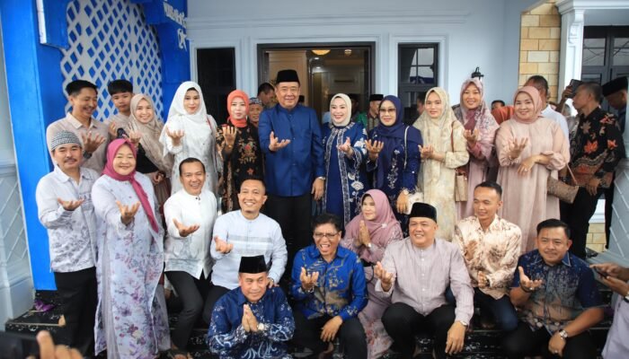 Pulang Kampung Wagub Cik Ujang Gelar Halal Bihalal dengan Warga Lahat