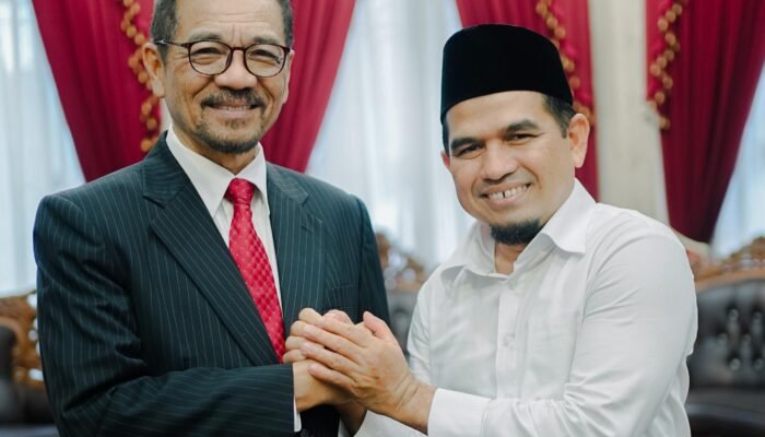 Wabup Solok Candra Terima Pesan Bijak dari Dr. Gamawan Fauzi: “Utamakan Rakyat di Atas Segalanya”
