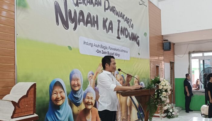 Bupati Purwakarta Hadiahi Gubernur Jabar 1000 Ibu Asuh di Hari Ulang Tahun