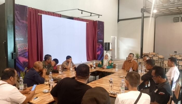 ‎Hj. Nevi Zuairina Gelar Silaturahmi dengan Wartawan Usai Lebaran di Padang